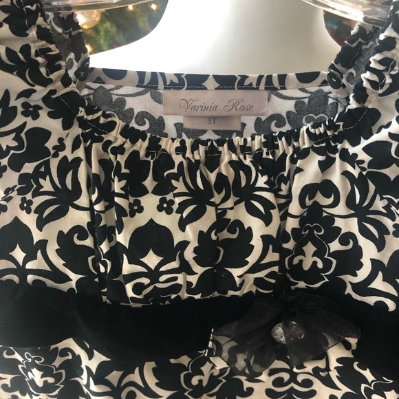 Perfect black and white holiday dress - Picture 3 of 4